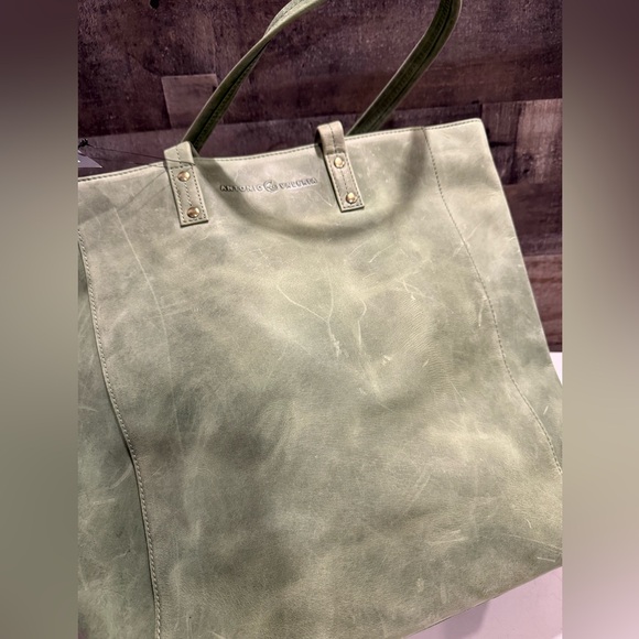 NWT Antonio Valeria | Ava Shoulder Bag - Picture 4 of 11